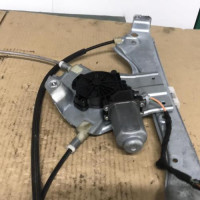 Piece-Moteur-leve-vitre-avant-gauche-RENAULT-CLIO-3-PHASE-1-cb1af824e96da4c70477a49763f625c2a438e9a43325be3ac5f279546acec035_mtn.jpg