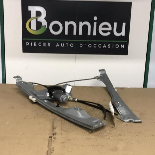 Moteur leve vitre avant droit