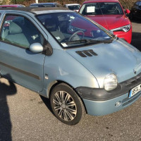 Vehicule-RENAULT-TWINGO-1-PHASE-3-2004-88a29ebf603aec21319cff8e95df993845025a6dddaf58f11af3917313ff9e57_mtn.jpg