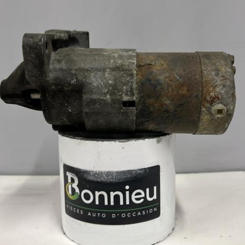 64946134-fb011c44-4c7d-4b1a-adc5-215303b03951-Piece-Demarreur-RENAULT-CLIO-2-PHASE-2-79e045cd0bb1bd27541f65a0d277737c26513411621202faaefd1c2fd8b405c8_m.jpg