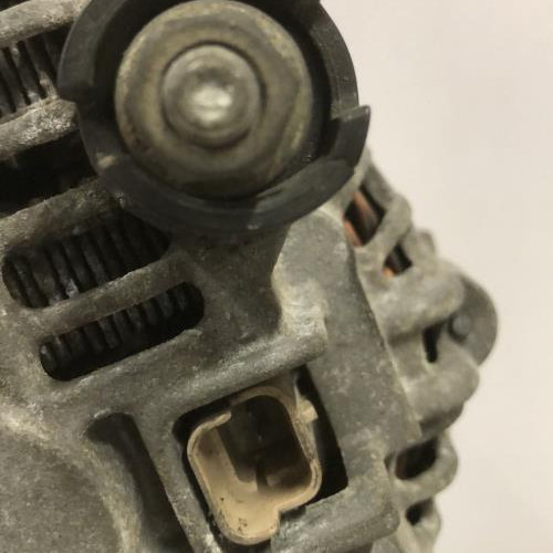 64946174-e47535bb-4dda-4a3d-ad95-0468e5ffbd37-Piece-Alternateur-RENAULT-CLIO-2-PHASE-2-d041702a8af53daaa8e1b3e2f3f00c91633b4e0a5d63a824c06e5e5ce60f7eab_m.jpg