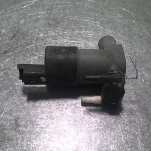 64970799-732f303a-6ad1-4abb-82ff-07d8152677fb-Piece-64970799-Pompe-lave-glace-avant-28920-BU010-NISSAN-QASHQAI-1-PHASE-1-15-DCI-8V-TURBO-a92df02d3ee11ecf4e2df5c03d80f9ddbe3c16b454fd55c21e6d71a1f52ac3e6_m.jpg