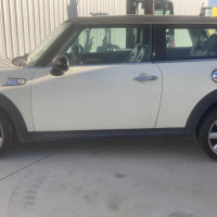 Vehicule-MINI-MINI-2-R56-PHASE-1-2008-3d64d5c1d03677e5b16909fd72fb68db9fb1b2ecfa79f31c60121ec755274e6c_mtn.jpg