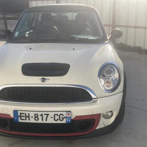 Vehicule-MINI-MINI-2-R56-PHASE-1-2008-dae32ea018106dbc897e8c9f87158296aab2cef4c3c9760a9dff3e41c5b864b2_mtn.jpg