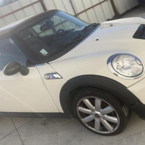Vehicule-MINI-MINI-2-R56-PHASE-1-2008-b68c5f10e5ba2a635484a8b592c990df4b4cad5f7bad16815538e6a67c699a16_mtn.jpg