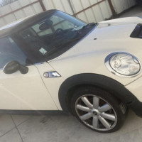 Vehicule-MINI-MINI-2-R56-PHASE-1-2008-b68c5f10e5ba2a635484a8b592c990df4b4cad5f7bad16815538e6a67c699a16_mtn.jpg