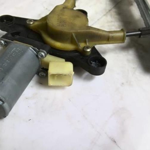 Moteur leve vitre avant droit