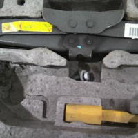 65154201-339f9dcc-0415-4c3e-abee-0a32b35cfec1-Piece-65154201-Cric-9681838180-CITROEN-C6-27-HDI-24V-V6-BI-TURBO-13e2499df37f1bfa0621841c2d69834dee7c790d0dd765947aa07e07661f6ed1_m.jpg