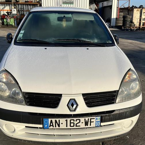 Vehicule-RENAULT-CLIO-2-PHASE-2-2004-d7387950e2b11db516d711161f8492a09a32715b77babf4c08c54003ee479c43_mtn.jpg