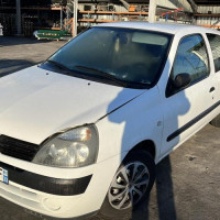 Vehicule-RENAULT-CLIO-2-PHASE-2-2004-1902e8ba9fb636e678b175a2ad213864e1d79e135440906a5639a1c053bcf15b_mtn.jpg