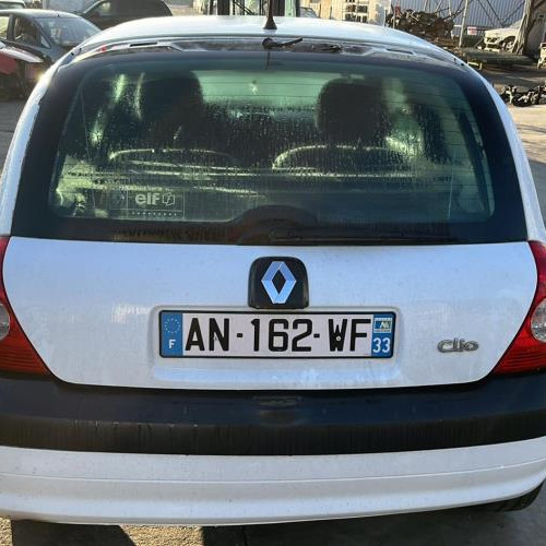 Vehicule-RENAULT-CLIO-2-PHASE-2-2004-4010e25328dce55d28f1843ab0381c15fd57729480d11afc3a7123bfbc1f8823_mtn.jpg
