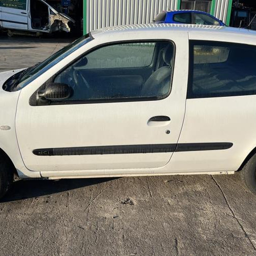 Vehicule-RENAULT-CLIO-2-PHASE-2-2004-a1adb5e9a7071fde5e079c682cdccfd9c28cf092ec577a96ef926789dbad0d3b_mtn.jpg