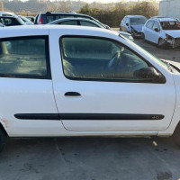 Vehicule-RENAULT-CLIO-2-PHASE-2-2004-2fa5323687d4047ad5aa9f56c7c12b77bfda5023c9f0e9382eed352a54ed6169_mtn.jpg