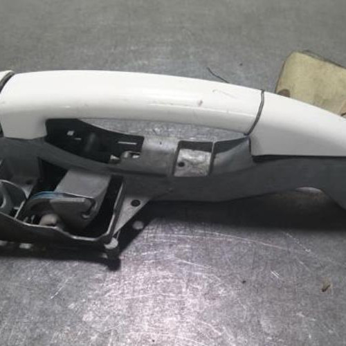 65349651-2544fa8d-6aee-4bb1-82e8-164b9bc65644-Piece-65349651-Poignee-porte-avant-gauche-PEUGEOT-2008-1-PHASE-1-16-HDI-8V-TURBO-85ad5c7cdee4eb5a5b8e15d31d04f7f68d1773e9a48552f3168878f2cdd2f8f0_m.jpg