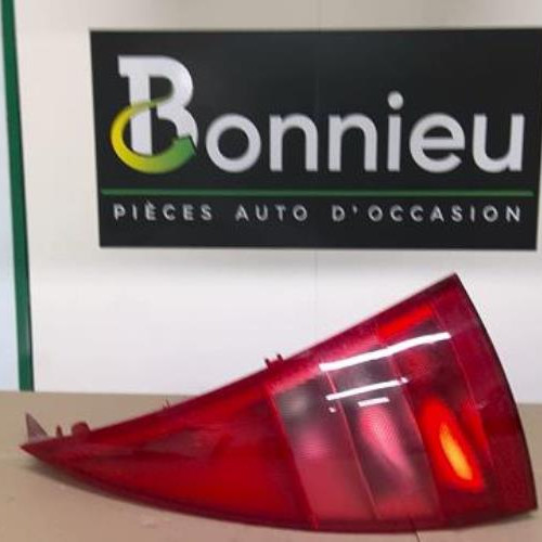 Feu arriere principal droit (feux)