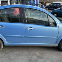 Vehicule-CITROEN-C3-1-PHASE-1-2003-7e5d94d8bb2c03fa034a974c93bd7b4190250fb75df4384b0aadcc484f3fc3ec_mtn.jpg