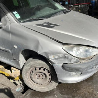 Vehicule-PEUGEOT-206-PHASE-1-2003-4823cee97c9c352034053be277feb415a74ae99901fc4dcdf4ec0b97d63d931d_mtn.jpg