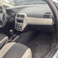 Vehicule-FIAT-PUNTO-II-PHASE-2-2006-c2de465006d4e429c17f459cc0b5ad0c942ac8038fb515978dcc5099d0532aec_mtn.jpg