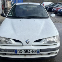 Vehicule-RENAULT-MEGANE-1-PHASE-1-1996-7827a16fe5de36094c55482be8677b1de848c7d3bd6f7b08780602a24874f14e_mtn.jpg