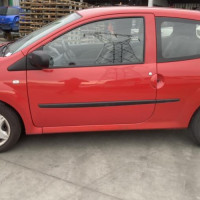 Vehicule-RENAULT-TWINGO-2-PHASE-1-2010-8c1cdb4122ca031a1839ad7423e5277c0ee396b2649f93f840dda90d2eb86e7f_mtn.jpg