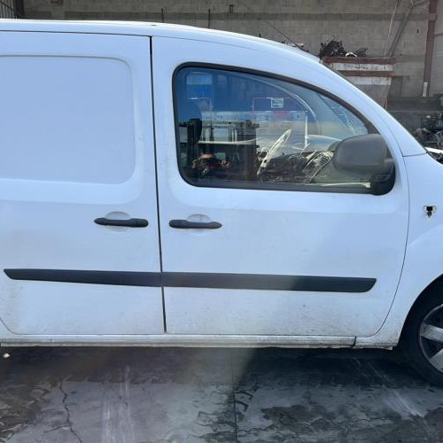 Vehicule-RENAULT-KANGOO-2-PHASE-2-2017-f381b6f81a1696310ebdcc564caa88a0ef809df35546e9bc62cf9e84ac11e042_mtn.jpg