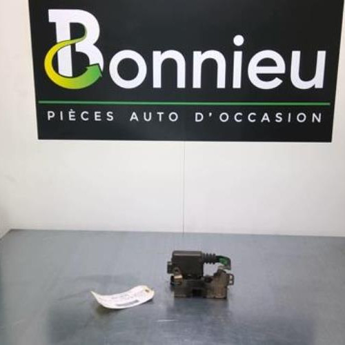 Fermeture centralisee avant droit