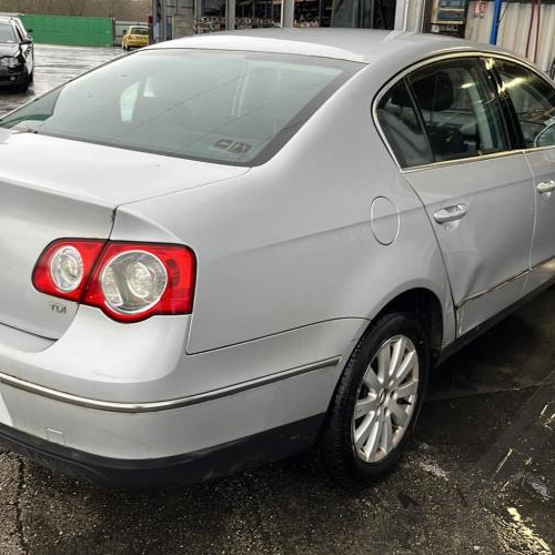 Vehicule-VOLKSWAGEN-PASSAT-5-2006-b899b17b39224cf32073558faa58b637e247d4ef33c592e849f36955adf7e492_mtn.jpg