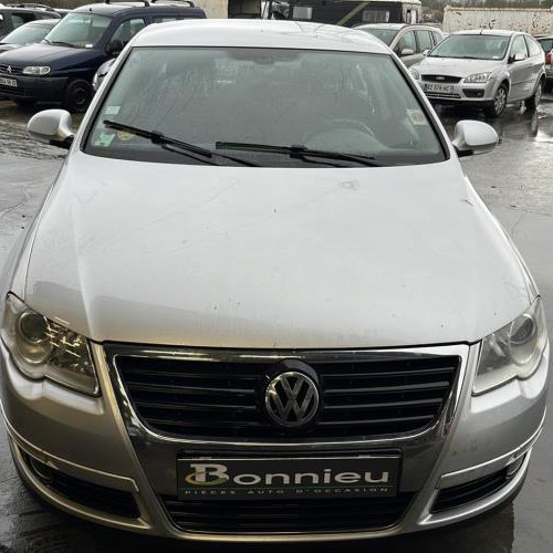 Vehicule-VOLKSWAGEN-PASSAT-5-2006-b8636a442c1c7d6486603a15b7f957a71587f8e663b9416dcb6589b1f74fbc46_mtn.jpg