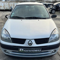 Vehicule-RENAULT-CLIO-2-PHASE-2-2004-13cb835f596939158d66fee5e19094770eaf6542c2df8dea9d8811cbbcb59f49_mtn.jpg