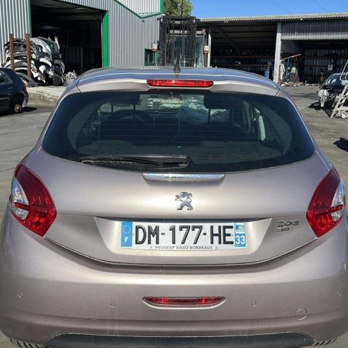 Vehicule-PEUGEOT-208-1-PHASE-1-2014-08a82c563f7b213c83042d87e784e4c40b9074c6e7ec0b9548564e710d44e94c_mtn.jpg