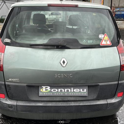 Vehicule-RENAULT-SCENIC-2-PHASE-1-2003-cb4fdee82330d9bbe0dfa10921a8fcee8afe7dd56944aeb37e286de0cf8f3946_mtn.jpg