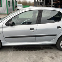 Vehicule-PEUGEOT-206-PHASE-1-2003-5ed7cebbb6e3dff8369a9d68f4f2eb92c66ae025133a63e173c06cd037d97bcb_mtn.jpg