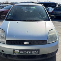 Vehicule-FORD-FIESTA-5-PHASE-1-2003-c12a5c889f27633c96af4a12a9af31c9f7fe5c875c4c2b8913efc8f16b0ce553_mtn.jpg