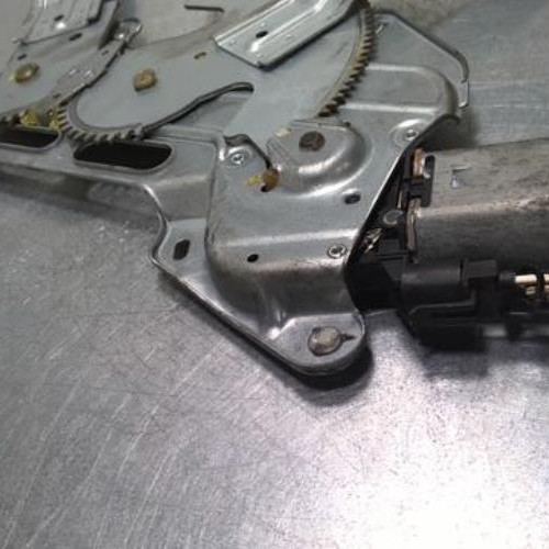 Moteur leve vitre avant gauche