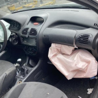 Vehicule-PEUGEOT-206-PHASE-2-2006-98d1e03568a5b38e112f99745e7c429133a2d74596d6aeea2ddfb43f0011863f_mtn.jpg