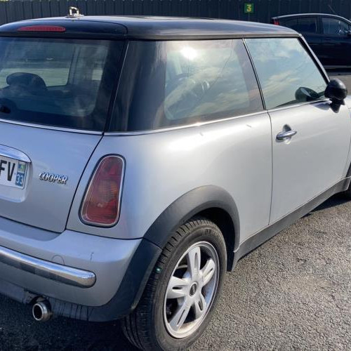 Vehicule-MINI-MINI-R50--R53-2003-ff19b84bf9d0a4c8a34a729c6ee962525c812067479d793432350a73352321f8_mtn.jpg