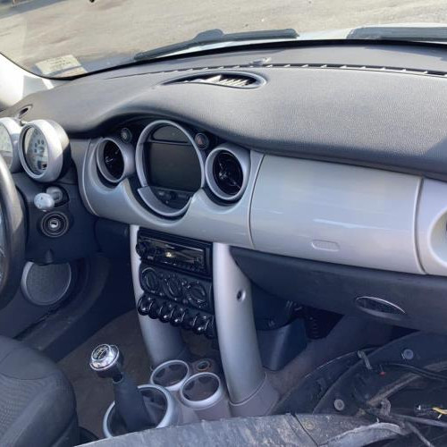 Vehicule-MINI-MINI-R50--R53-2003-ec40bcd1f75cda2132c0238fcc98dbc9d97c2e7a7e3e79b77330ee3f1ffbb58a_mtn.jpg