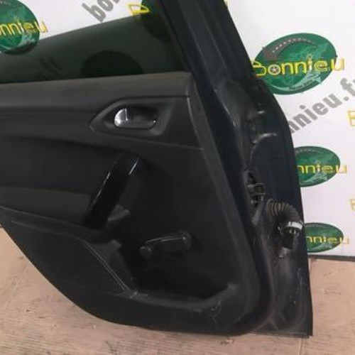 Vehicule-PEUGEOT-208-1-PHASE-2-2017-3635b49b67281d5cf9c27c3420a678a96f131054a2823495a7dbcaccda335581_mtn.jpg