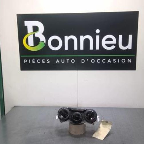 Vehicule-PEUGEOT-208-1-PHASE-2-2017-fdb2a523330474dcbc687b13e9fca1504a799e84cd7a01c6f02a258cec549cdb_mtn.jpg