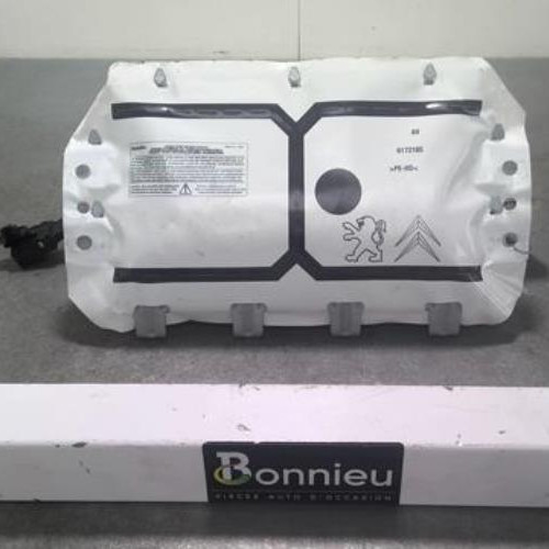 Vehicule-PEUGEOT-207-PHASE-2-2012-319c7ece6523f3613a6b5935cecab702cef40fb7560cd2af6e71d14bf9fa1fcb_mtn.jpg