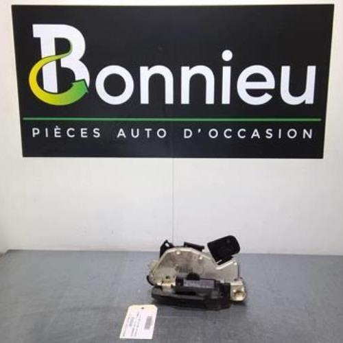 Vehicule-VOLKSWAGEN-GOLF-6-2011-189719f5e3782190150518ea843b4e56864ccf8652b1db89c69f1733c19870aa_mtn.jpg