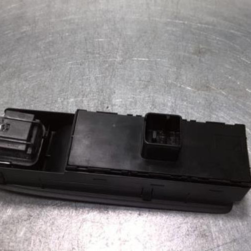 Vehicule-VOLKSWAGEN-GOLF-6-2011-189719f5e3782190150518ea843b4e56864ccf8652b1db89c69f1733c19870aa_mtn.jpg