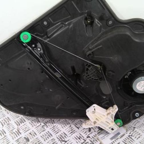 Vehicule-VOLKSWAGEN-GOLF-6-2011-189719f5e3782190150518ea843b4e56864ccf8652b1db89c69f1733c19870aa_mtn.jpg