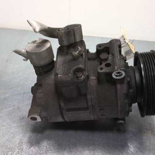Vehicule-VOLKSWAGEN-GOLF-6-2011-189719f5e3782190150518ea843b4e56864ccf8652b1db89c69f1733c19870aa_mtn.jpg
