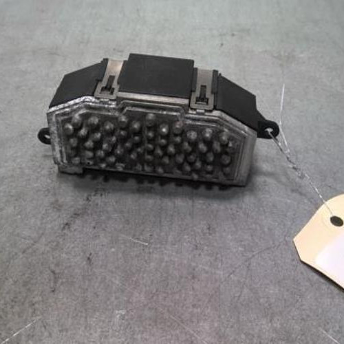 Vehicule-VOLKSWAGEN-GOLF-6-2011-b1d72422d584f13bd7c476ec9ebda0a72c51d9ba6f801e4a7ab5421420dc52f0_mtn.jpg