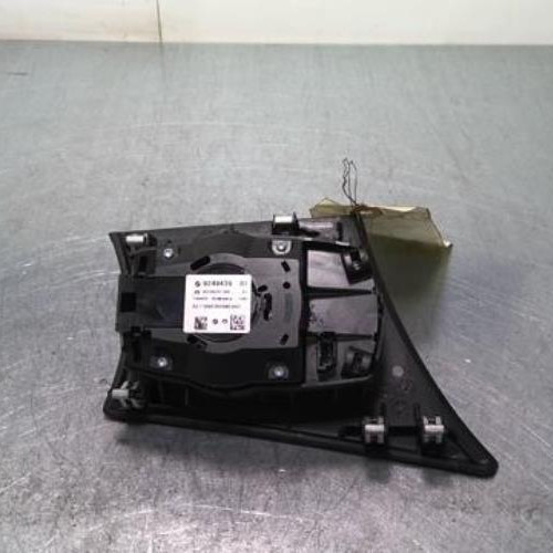 Vehicule-BMW-SERIE-1-E87-PHASE-2-2010-2e814cfdadb18acfa12e8ff8542a9291fd0d910b0312df1b0dd46eb6acd2f7cc_mtn.jpg