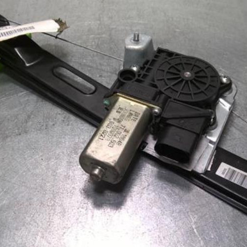 Vehicule-BMW-SERIE-1-E87-PHASE-2-2010-2e814cfdadb18acfa12e8ff8542a9291fd0d910b0312df1b0dd46eb6acd2f7cc_mtn.jpg