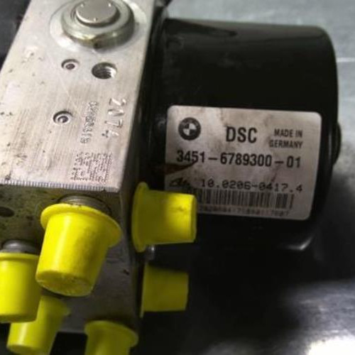 Vehicule-BMW-SERIE-1-E87-PHASE-2-2010-5d1297f175f1d7fcbbb80f2c131d08d34dadcc5d17aa9e09192bad94a4e53c4c_mtn.jpg