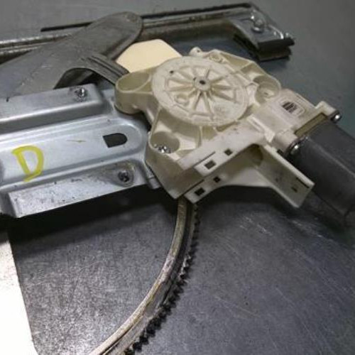 Moteur leve vitre avant droit