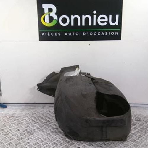 Pare boue avant gauche